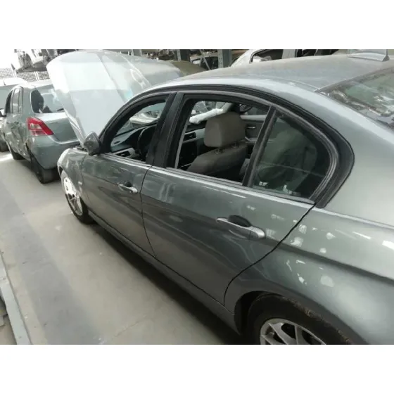 BMW SERIE 3 BERLINA (E90) '2009 320D GRIS