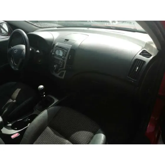 HYUNDAI I30 '2008 CLASSIC ROJO