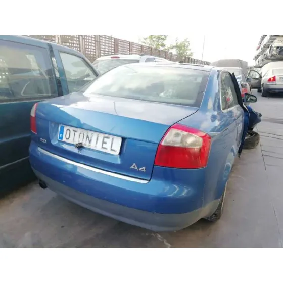 AUDI A4 BERLINA (8E) '2003 2.0 AZUL