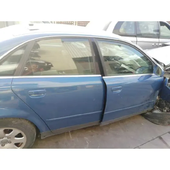 AUDI A4 BERLINA (8E) '2003 2.0 AZUL