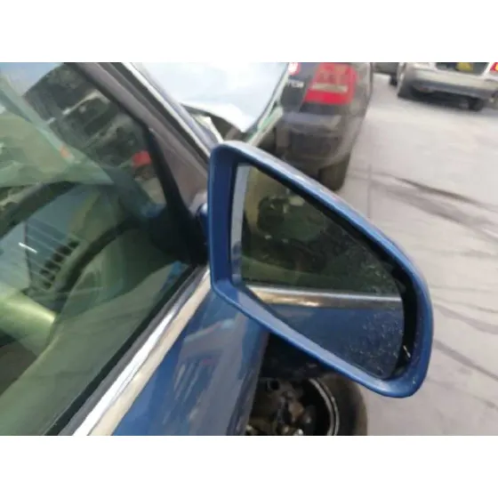 AUDI A4 BERLINA (8E) '2003 2.0 AZUL