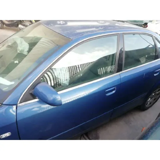 AUDI A4 BERLINA (8E) '2003 2.0 AZUL