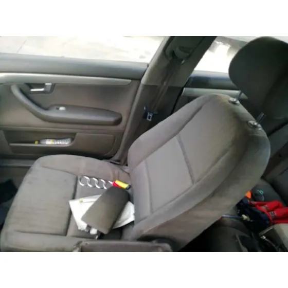 AUDI A4 BERLINA (8E) '2003 2.0 AZUL