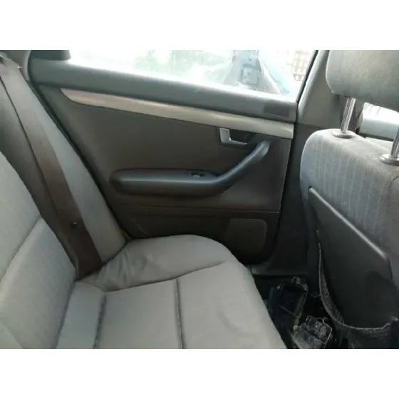 AUDI A4 BERLINA (8E) '2003 2.0 AZUL