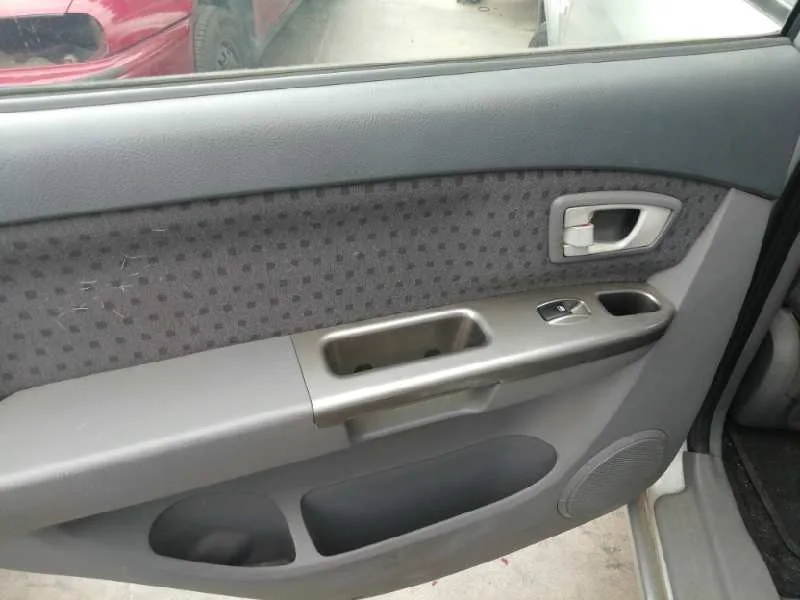 KIA CARENS '2006 2.0 CRDI EX MONOVOLUMEN GRIS