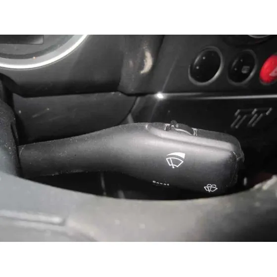 AUDI TT (8N3/8N9) '2004 1.8 T COUPE (110KW) ROJO
