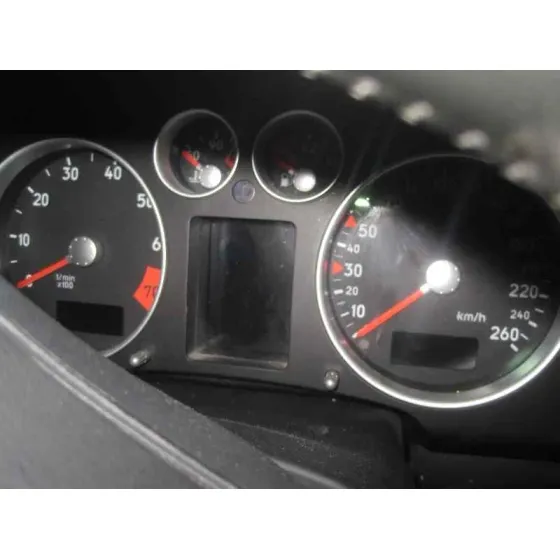 AUDI TT (8N3/8N9) '2004 1.8 T COUPE (110KW) ROJO