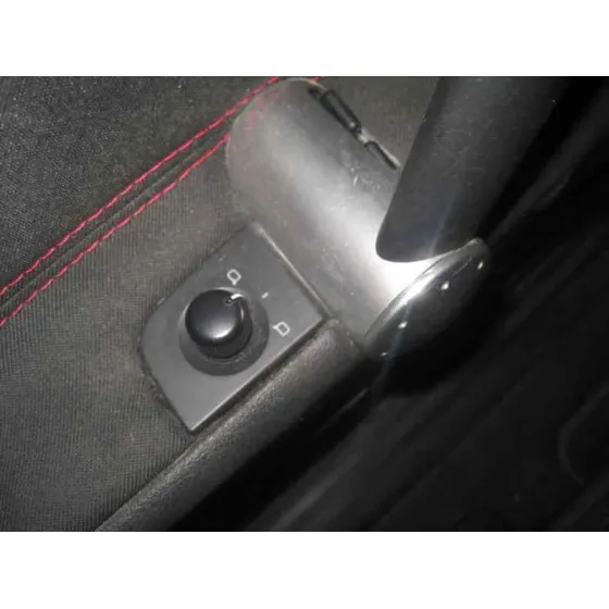 AUDI TT (8N3/8N9) '2004 1.8 T COUPE (110KW) ROJO