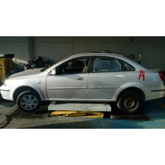 CHEVROLET NUBIRA BERLINA '2004 1.8 CAT GRIS