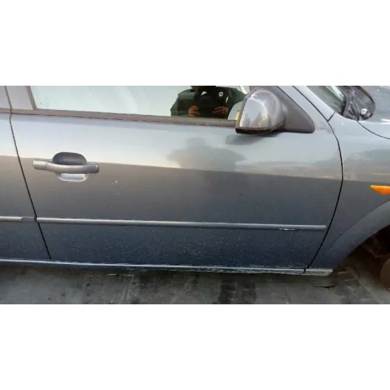 FORD MONDEO BERLINA (GE) '2003 GHIA AZUL