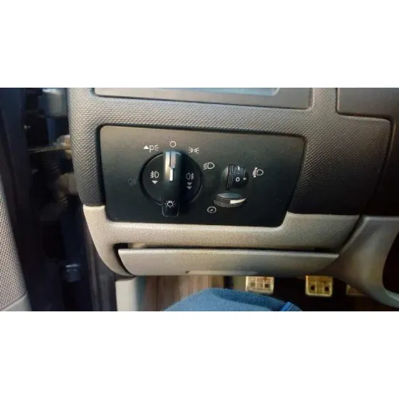 FORD MONDEO BERLINA (GE) '2003 GHIA AZUL