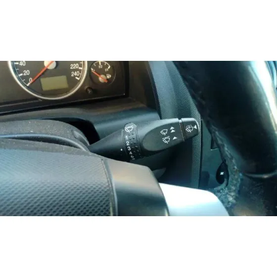 FORD MONDEO BERLINA (GE) '2003 GHIA AZUL
