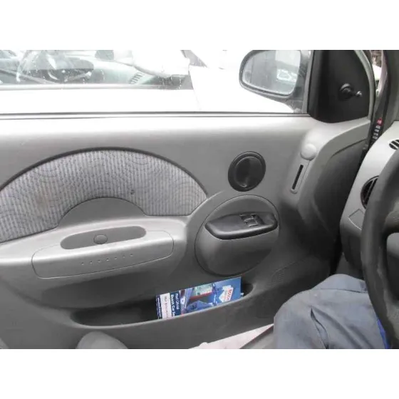 DAEWOO KALOS '2004 1.2 SE PLATA