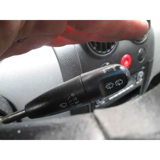 DAEWOO KALOS '2004 1.2 SE PLATA