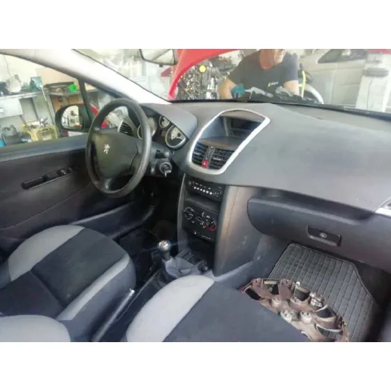 PEUGEOT 207 '2007 X-LINE ROJO