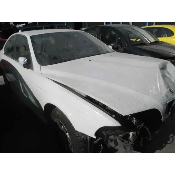 BMW SERIE 5 BERLINA (E39) '2001 2.5 24V TURBODIESEL CAT BLANCO