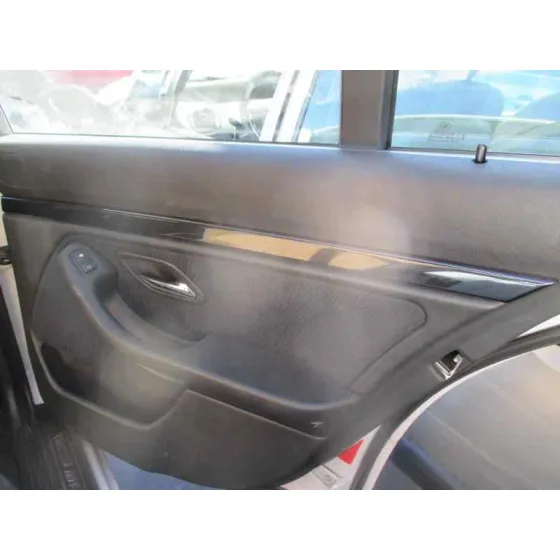 BMW SERIE 5 BERLINA (E39) '2001 2.5 24V TURBODIESEL CAT BLANCO