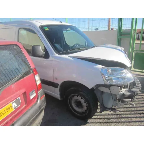 PEUGEOT PARTNER (S2) '2005 COMBIESPACE BLANCO