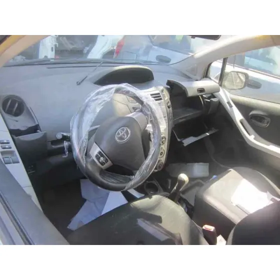 TOYOTA YARIS (KSP9/SCP9/NLP9) '2006 BASICO PLATA