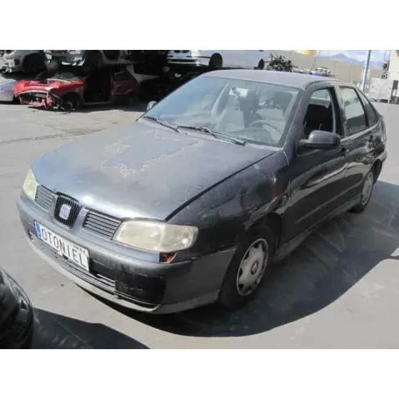 SEAT CORDOBA BERLINA (6K2) '2001 STELLA GRIS CENIZA