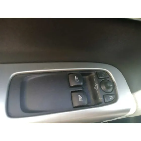 VOLVO C30 '2010 1.6 D NEGRO