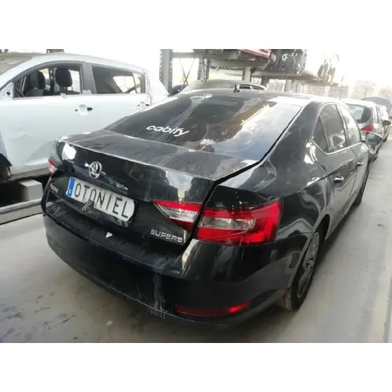 SKODA SUPERB (3V3) '2018 ACTIVE NEGRO