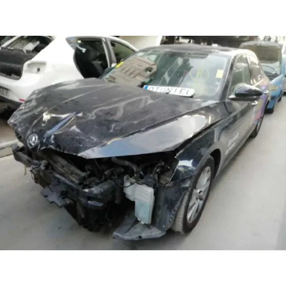 SKODA SUPERB (3V3) '2018 ACTIVE NEGRO