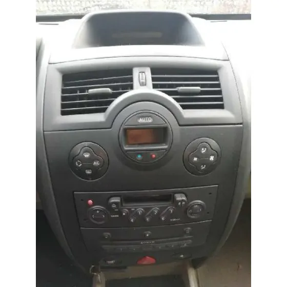 RENAULT MEGANE II BERLINA 5P '2003 CONFORT AUTHENTIQUE NEGRO