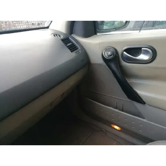 RENAULT MEGANE II BERLINA 5P '2003 CONFORT AUTHENTIQUE NEGRO