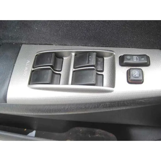 TOYOTA COROLLA (E12) '2003 2.0 D-4D LINEA SOL BERLINA BLANCO