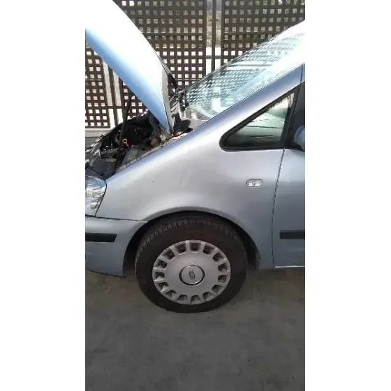FORD GALAXY (VY) '2004 AMBIENTE GRIS AZULON