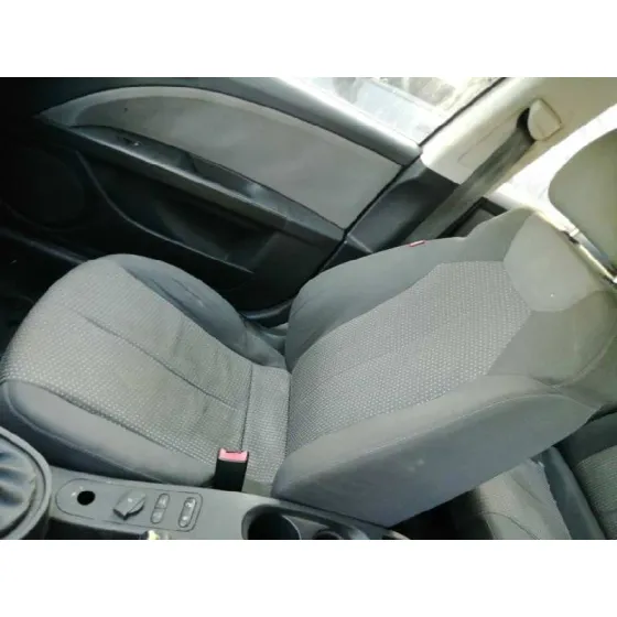 SEAT LEON (1P1) '2010 REFERENCE BLANCO