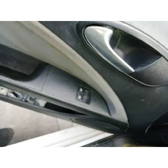 SEAT LEON (1P1) '2010 REFERENCE BLANCO
