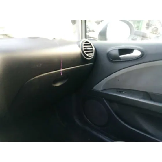 SEAT LEON (1P1) '2010 REFERENCE BLANCO