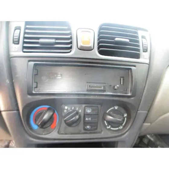 NISSAN ALMERA (N16/E) '2001 2.2 16V TURBODIESEL CAT GRIS