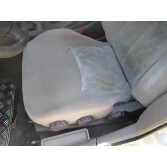NISSAN ALMERA (N16/E) '2001 2.2 16V TURBODIESEL CAT GRIS