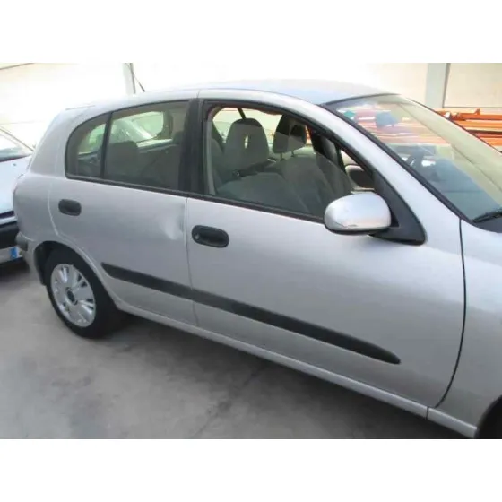 NISSAN ALMERA (N16/E) '2001 2.2 16V TURBODIESEL CAT GRIS