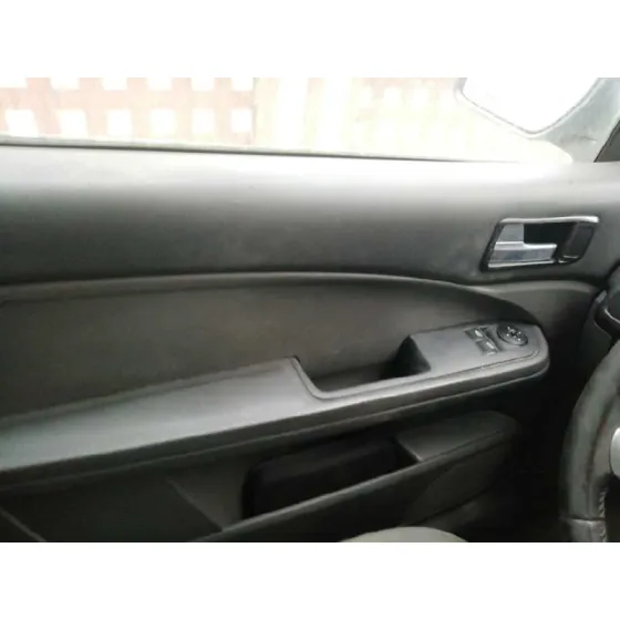 FORD FOCUS C-MAX (CAP) '2004 AMBIENTE (D) GRANATE