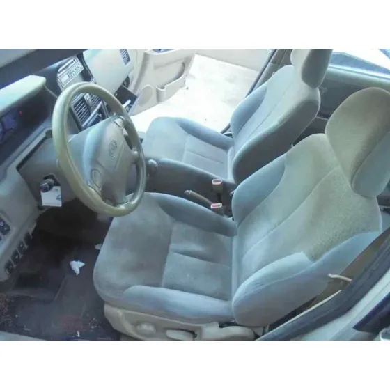 KIA CARENS '2000 1.8 LS MONOVOLUMEN GRIS