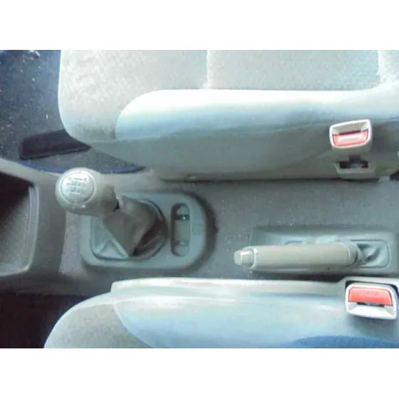 KIA CARENS '2000 1.8 LS MONOVOLUMEN GRIS