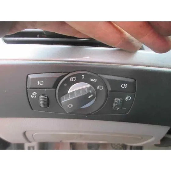 BMW SERIE 5 BERLINA (E60) '2007 520D AZUL