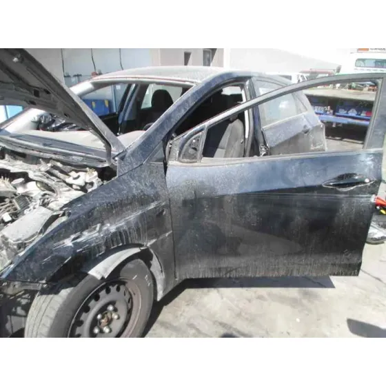 HYUNDAI I30 (GD) '2013 CLASSIC NEGRO
