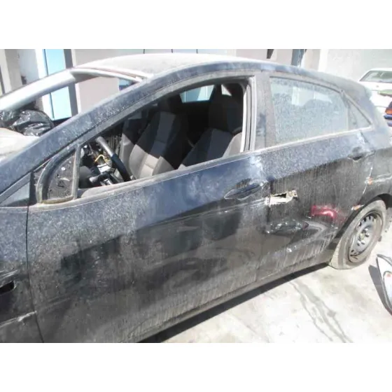 HYUNDAI I30 (GD) '2013 CLASSIC NEGRO
