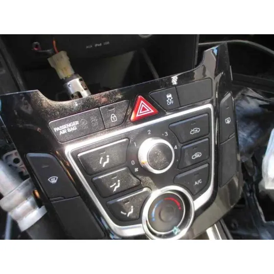 HYUNDAI I30 (GD) '2013 CLASSIC NEGRO