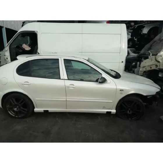 SEAT LEON (1M1) '2005 FR SPECIAL EDITION BLANCO