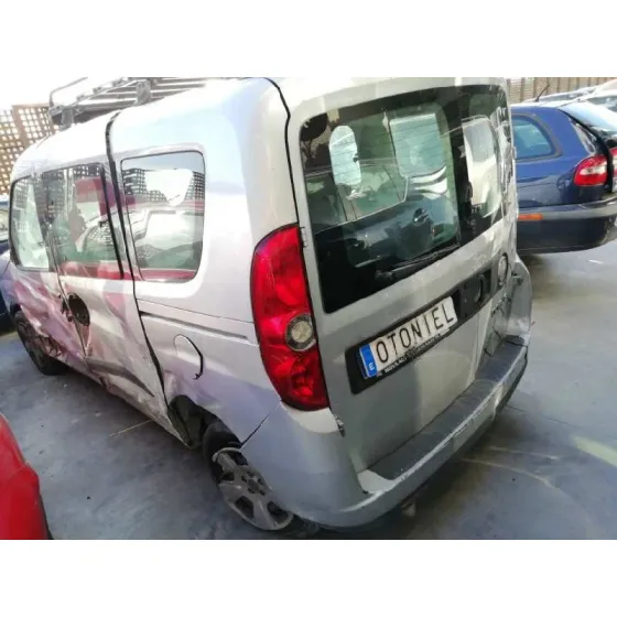 FIAT DOBLO CARGO '2010 1.6 JTDM 16V CAT GRIS PLATA