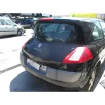 RENAULT MEGANE II BERLINA 3P RENAULT MEGANE II BERLINA 3P '2004 CONFORT AUTHENTIQUE NEGRO 2002