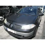 RENAULT MEGANE II BERLINA 3P RENAULT MEGANE II BERLINA 3P '2004 CONFORT AUTHENTIQUE NEGRO 2002
