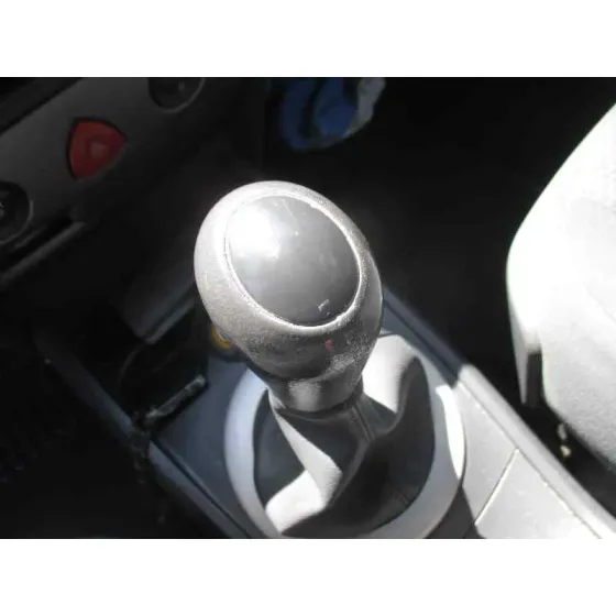 RENAULT MEGANE II BERLINA 3P '2004 CONFORT AUTHENTIQUE NEGRO
