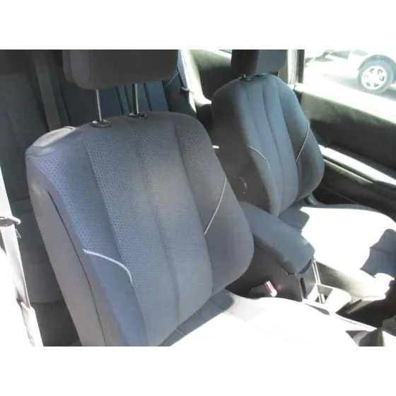 RENAULT MEGANE II BERLINA 3P '2004 CONFORT AUTHENTIQUE NEGRO